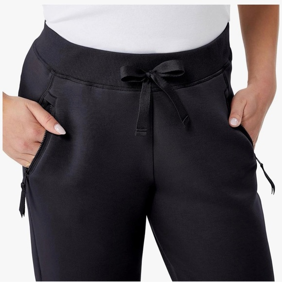 ⭐️ Firm Price ⭐️ New with tags Women's kirkland Jogger Pants Small size - Picture 3 of 7